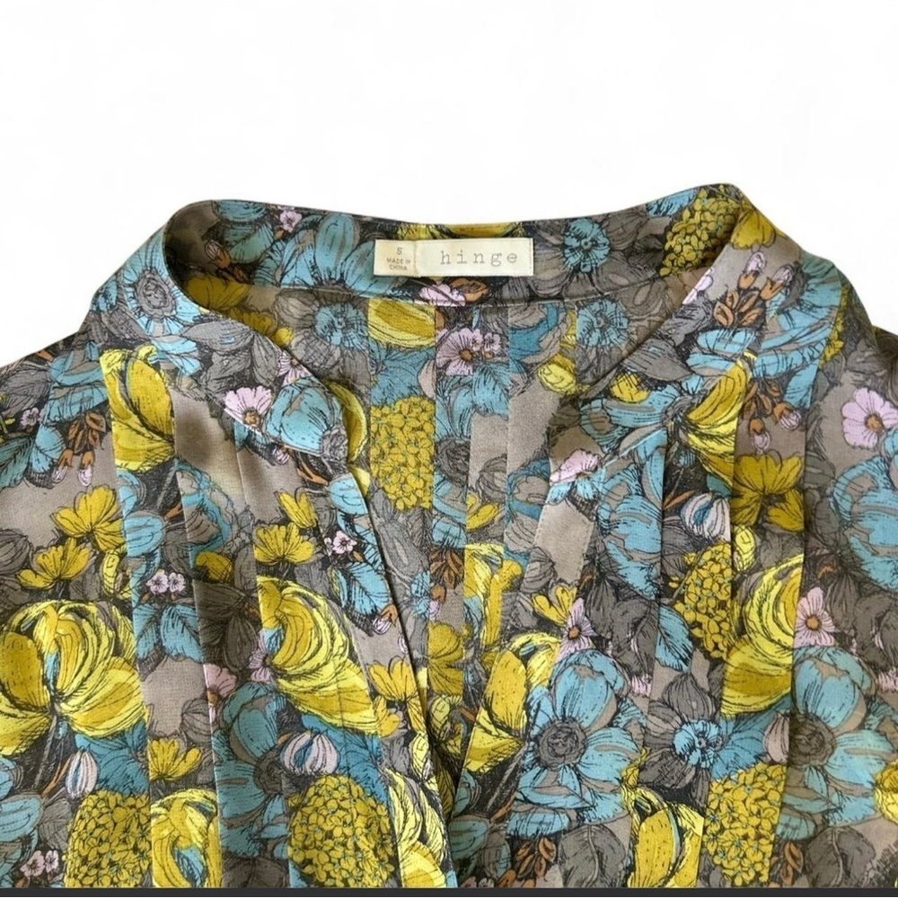 Hinge Sheer Floral Pleated Blouse Batwing Long-sleeved Button Down Size Small - Picture 4 of 7